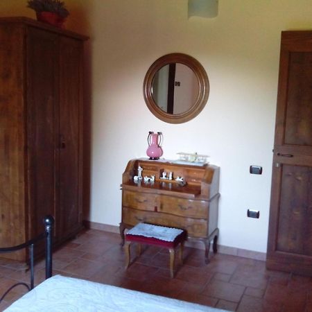 Agriturismo Biologico Villa Rosa Monte Guiduccio Rum bild